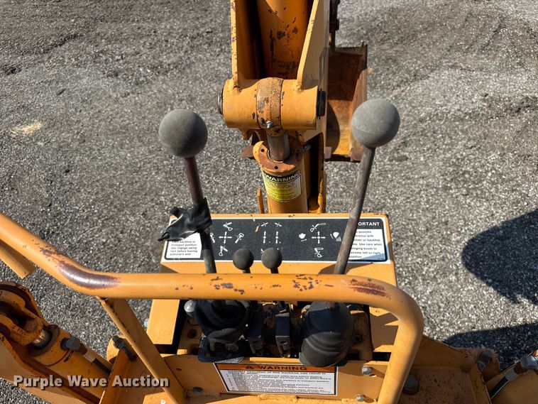 image for item ER0186 1992 Case 660 trencher