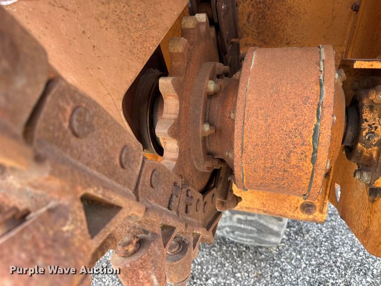 image for item ER0186 1992 Case 660 trencher