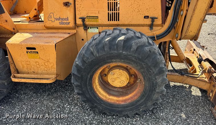 image for item ER0186 1992 Case 660 trencher