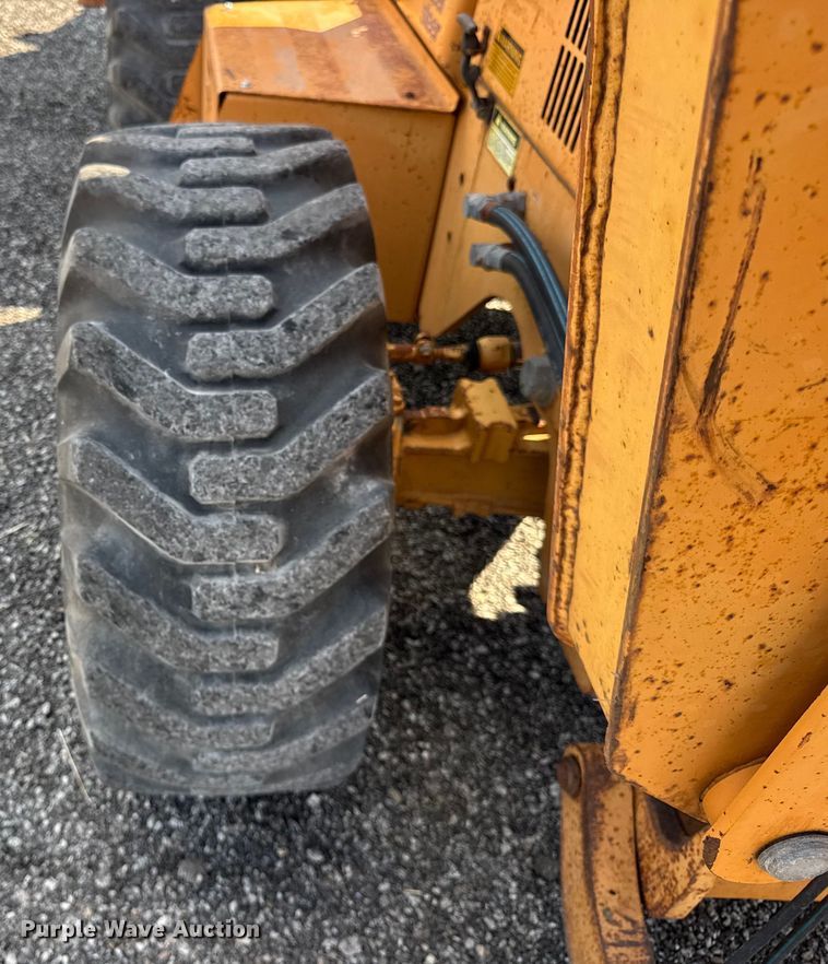 image for item ER0186 1992 Case 660 trencher