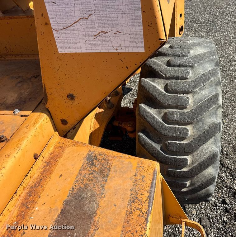 image for item ER0186 1992 Case 660 trencher