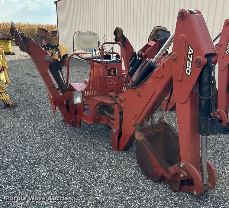image for item ER0189 2006 Ditch Witch A720 backhoe attachment