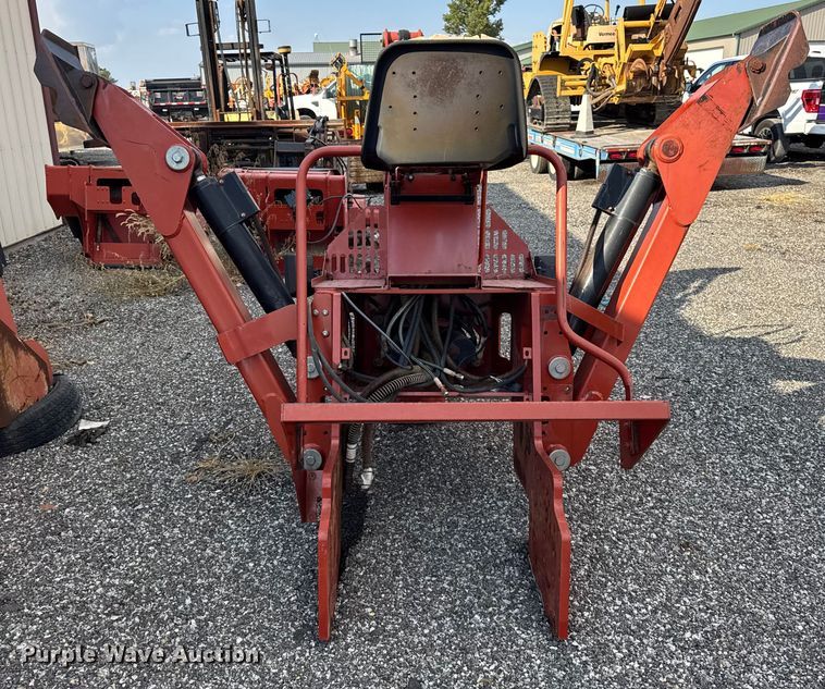 image for item ER0189 2006 Ditch Witch A720 backhoe attachment