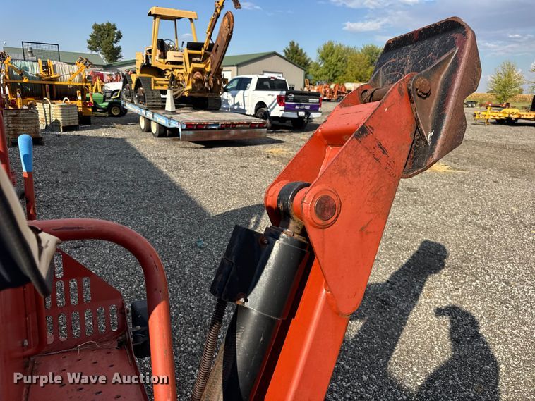 image for item ER0189 2006 Ditch Witch A720 backhoe attachment