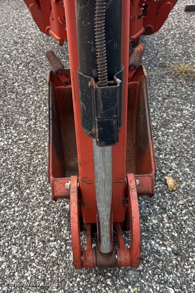 image for item ER0189 2006 Ditch Witch A720 backhoe attachment