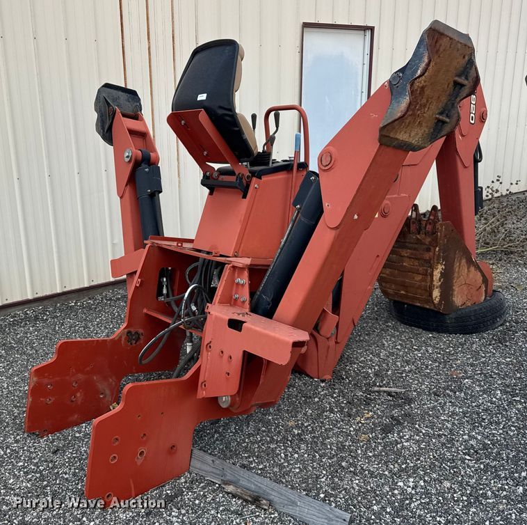 image for item ER0190 2014 Ditch Witch A920 backhoe attachment