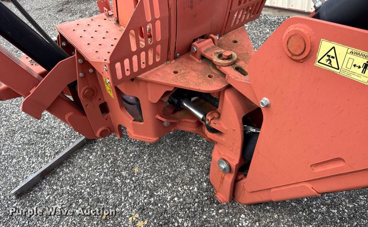 image for item ER0190 2014 Ditch Witch A920 backhoe attachment