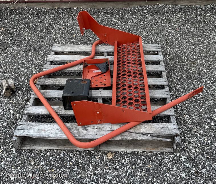 image for item ER0190 2014 Ditch Witch A920 backhoe attachment