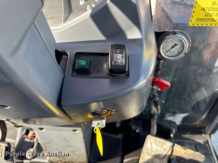 image for item ER0191 Kubota L5460 MFWD tractor