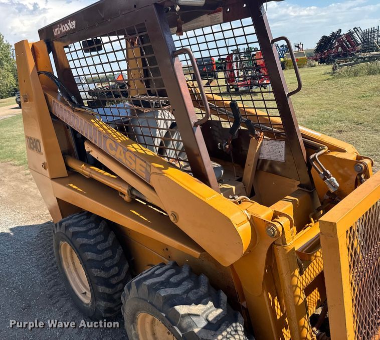 image for item ER2500 Case 1840 skid steer loader