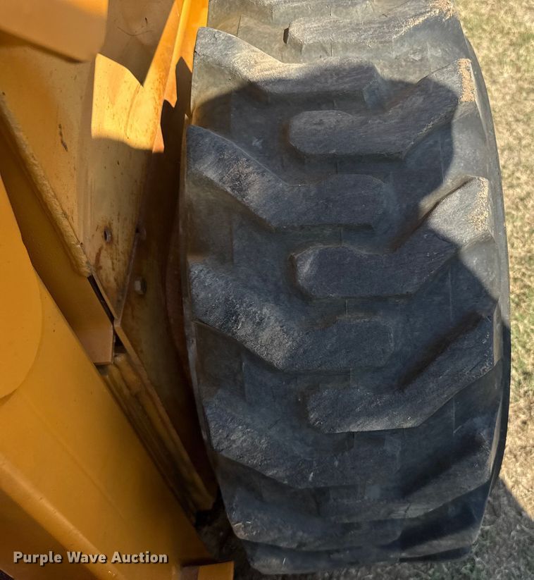 image for item ER2500 Case 1840 skid steer loader