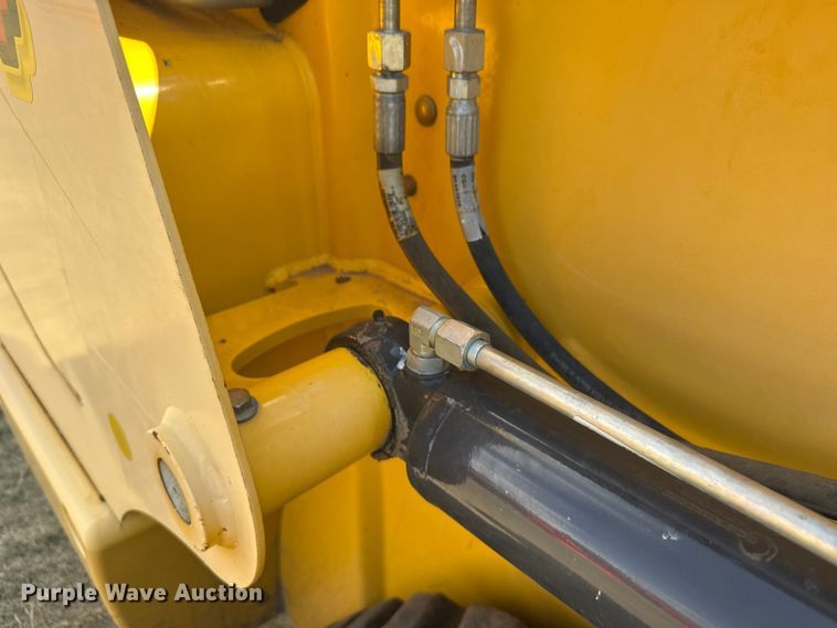 image for item ER2501 2019 New Holland C234 tracked skid steer loader