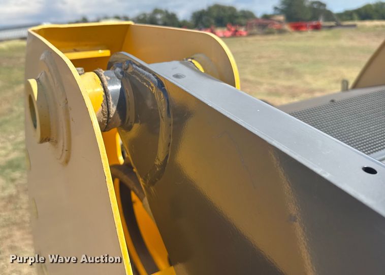 image for item ER2501 2019 New Holland C234 tracked skid steer loader