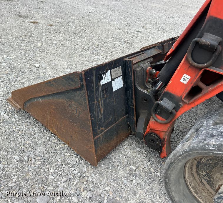 image for item ET3079 2021 Kubota SVL75-2 tracked skid steer loader