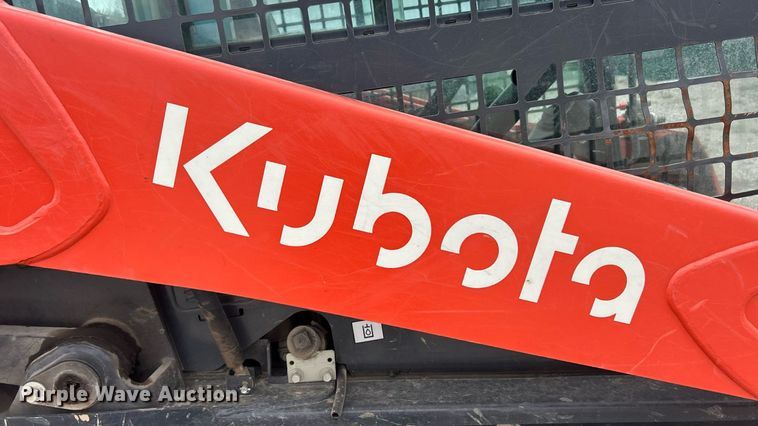 image for item ET3079 2021 Kubota SVL75-2 tracked skid steer loader