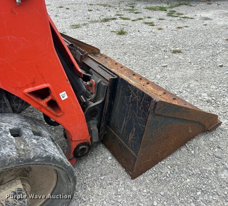 image for item ET3079 2021 Kubota SVL75-2 tracked skid steer loader