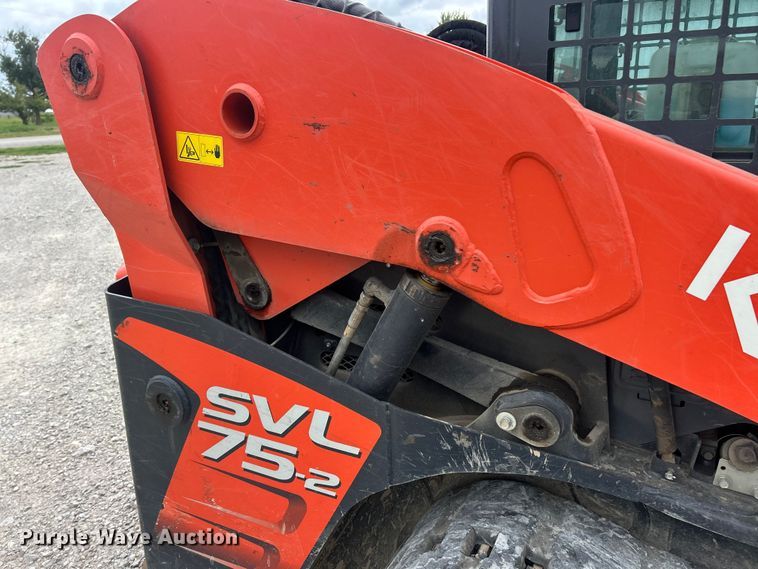 image for item ET3079 2021 Kubota SVL75-2 tracked skid steer loader