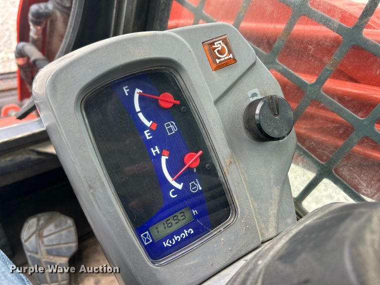 image for item ET3079 2021 Kubota SVL75-2 tracked skid steer loader