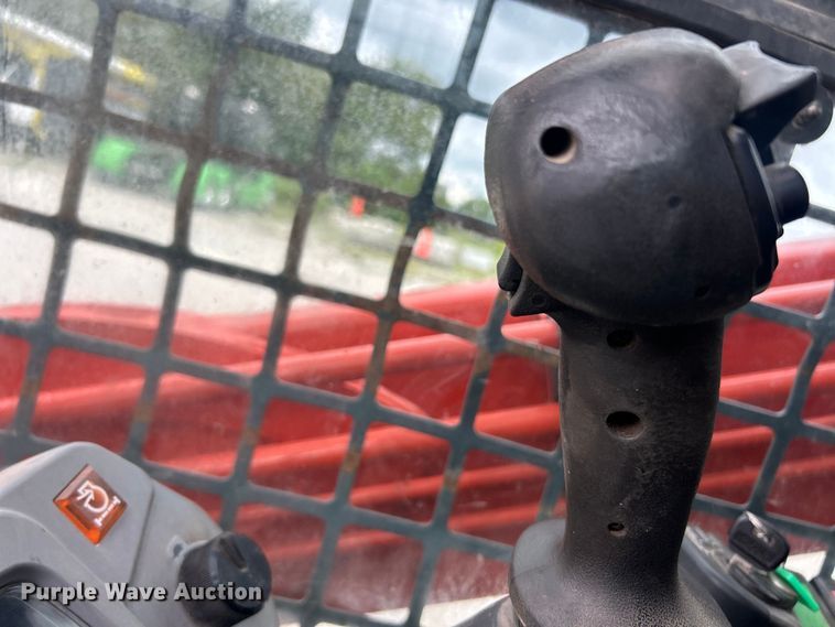 image for item ET3079 2021 Kubota SVL75-2 tracked skid steer loader