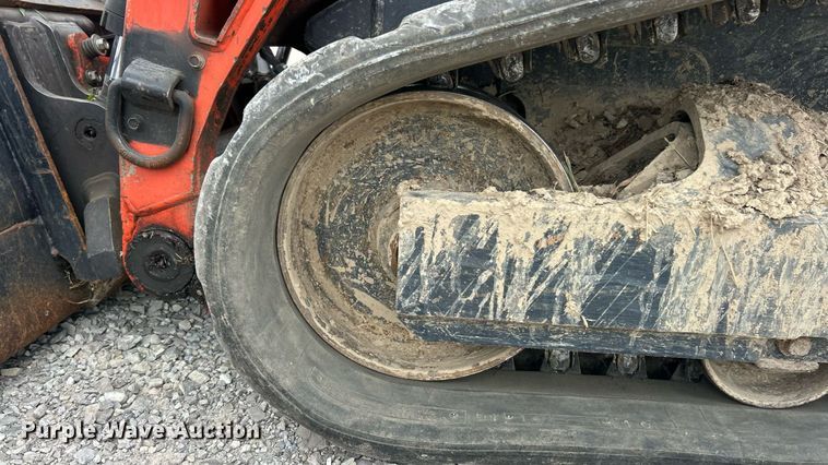 image for item ET3079 2021 Kubota SVL75-2 tracked skid steer loader
