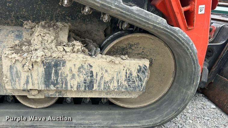 image for item ET3079 2021 Kubota SVL75-2 tracked skid steer loader