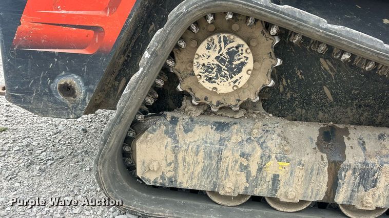 image for item ET3079 2021 Kubota SVL75-2 tracked skid steer loader