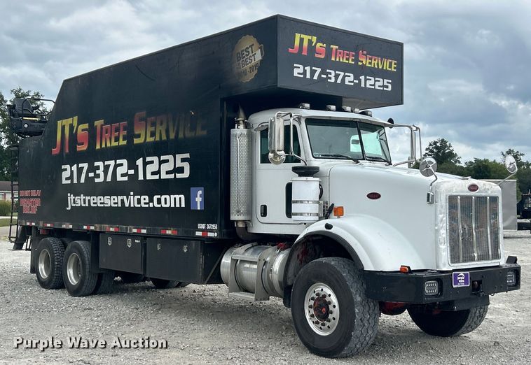image for item ET3084 2006 Peterbilt 357 grapple crane truck