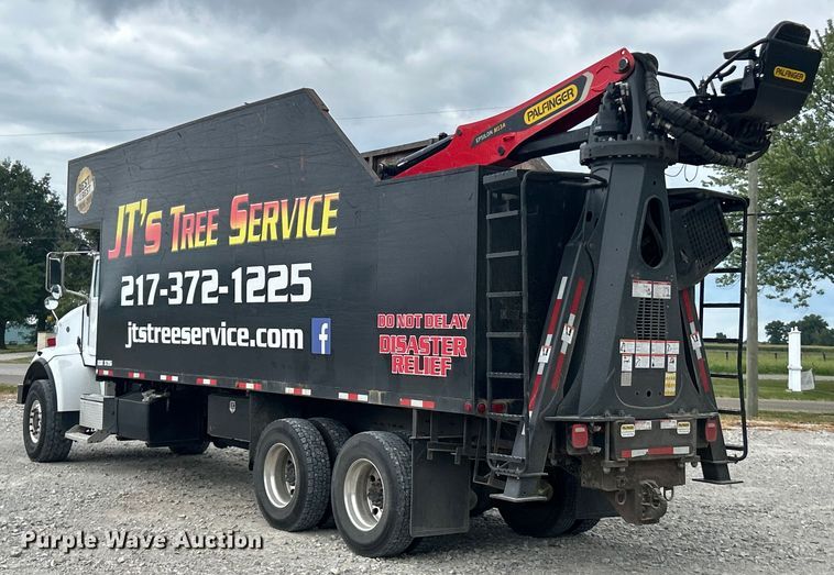 image for item ET3084 2006 Peterbilt 357 grapple crane truck