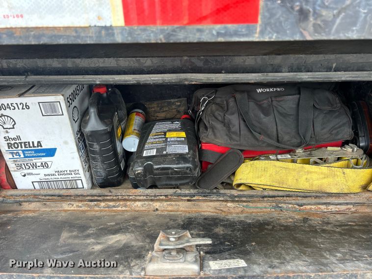 image for item ET3084 2006 Peterbilt 357 grapple crane truck