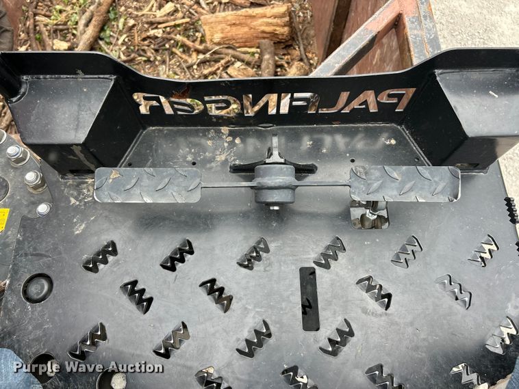 image for item ET3084 2006 Peterbilt 357 grapple crane truck