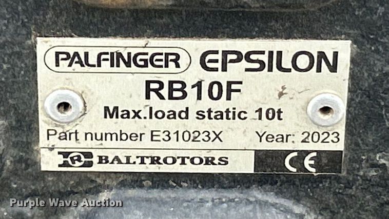 image for item ET3084 2006 Peterbilt 357 grapple crane truck