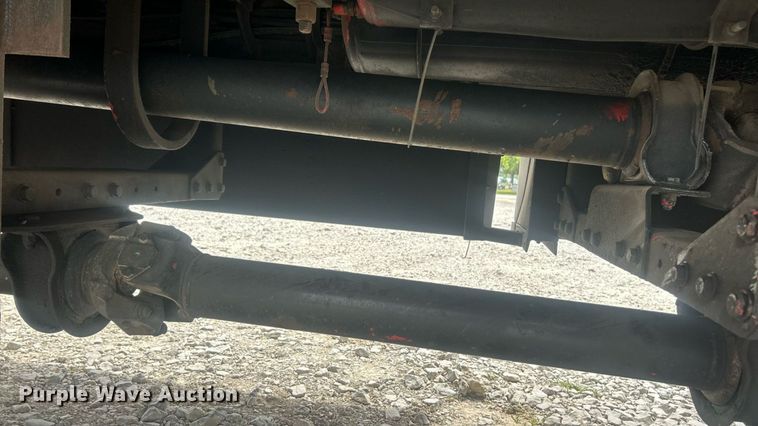 image for item ET3084 2006 Peterbilt 357 grapple crane truck