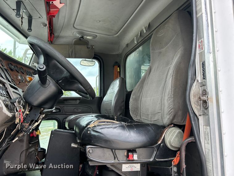 image for item ET3084 2006 Peterbilt 357 grapple crane truck