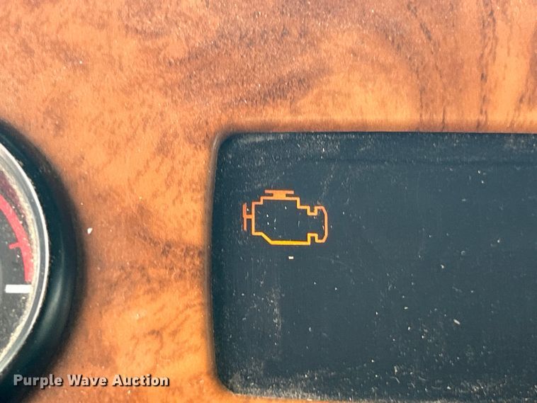 image for item ET3084 2006 Peterbilt 357 grapple crane truck