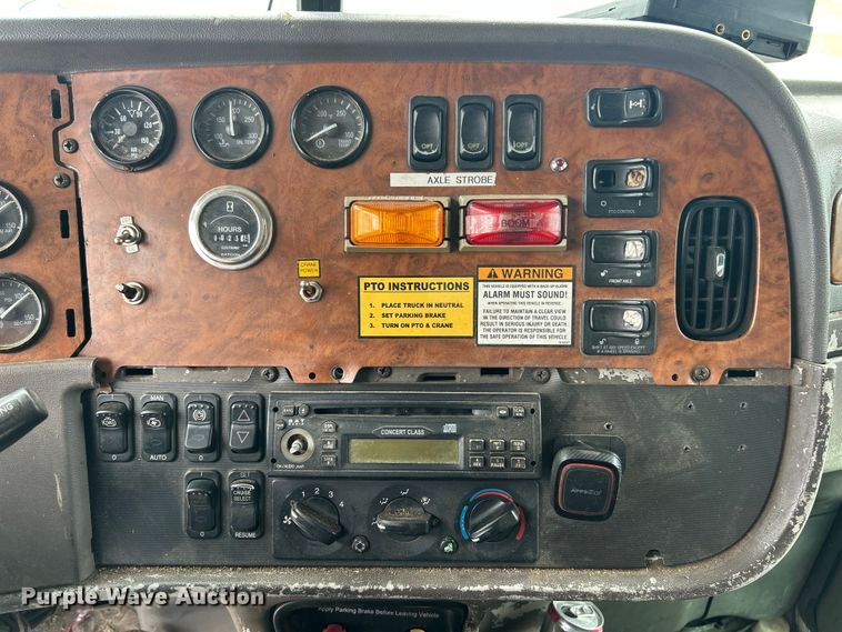 image for item ET3084 2006 Peterbilt 357 grapple crane truck