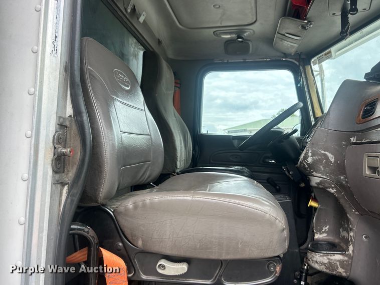 image for item ET3084 2006 Peterbilt 357 grapple crane truck