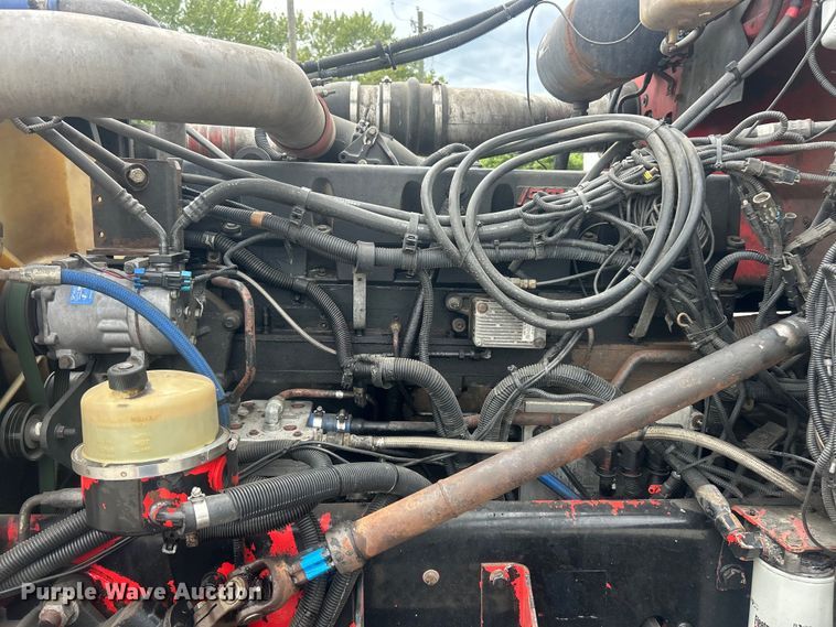 image for item ET3084 2006 Peterbilt 357 grapple crane truck