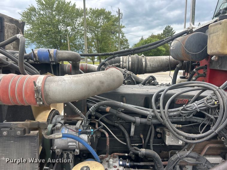 image for item ET3084 2006 Peterbilt 357 grapple crane truck