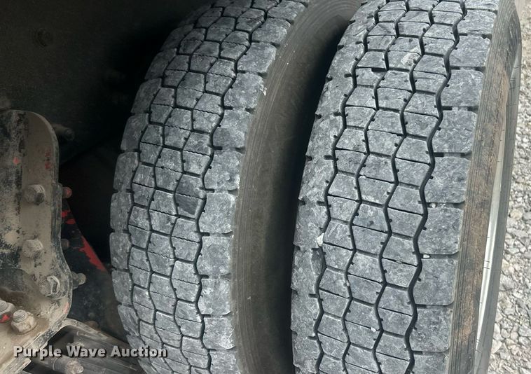 image for item ET3084 2006 Peterbilt 357 grapple crane truck