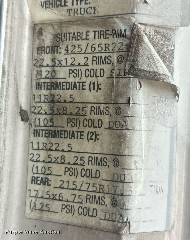 image for item ET3084 2006 Peterbilt 357 grapple crane truck