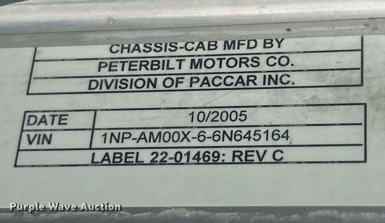 image for item ET3084 2006 Peterbilt 357 grapple crane truck