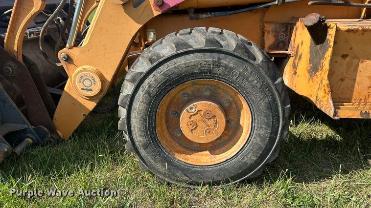 image for item ET3237 2002 Case 580 Super M backhoe
