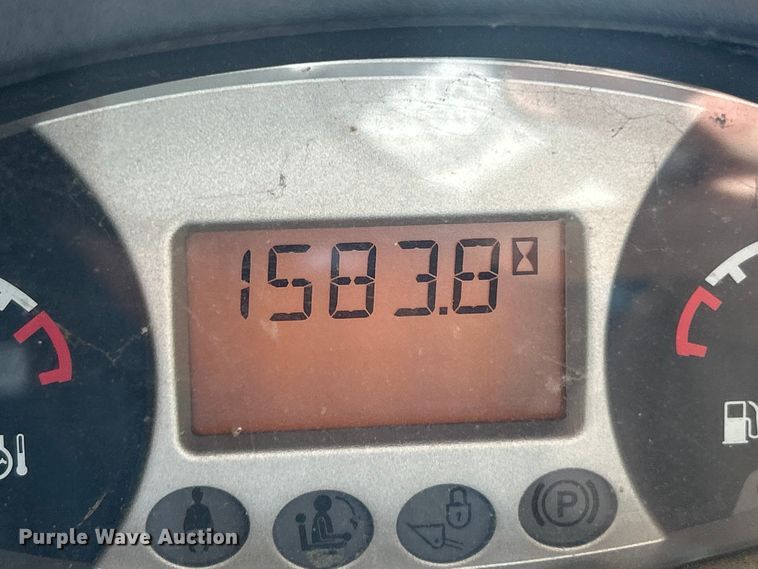 image for item ET3238 2016 Bobcat T630 tracked skid steer loader