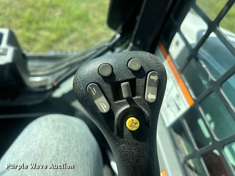 image for item ET3238 2016 Bobcat T630 tracked skid steer loader