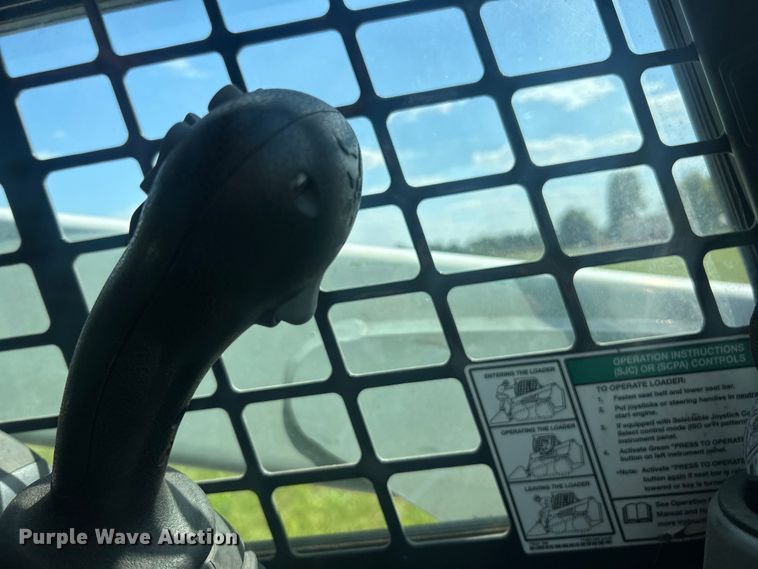 image for item ET3238 2016 Bobcat T630 tracked skid steer loader