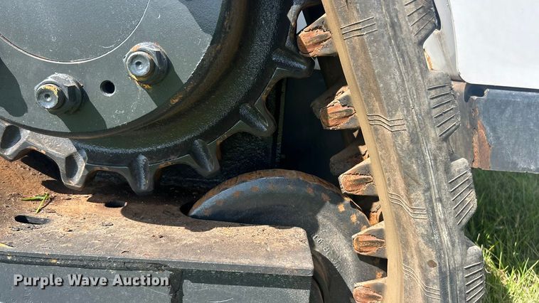 image for item ET3238 2016 Bobcat T630 tracked skid steer loader