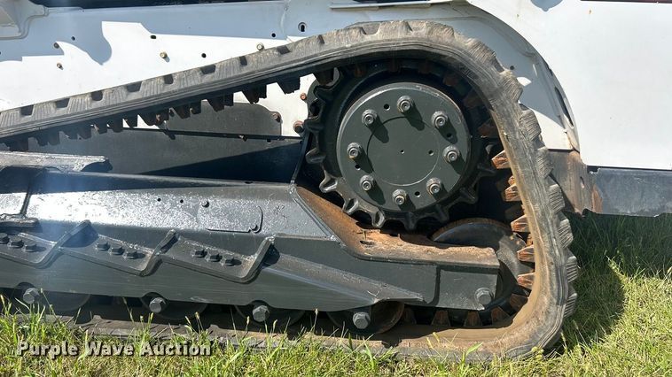 image for item ET3238 2016 Bobcat T630 tracked skid steer loader