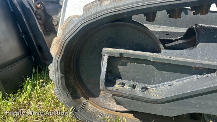 image for item ET3238 2016 Bobcat T630 tracked skid steer loader