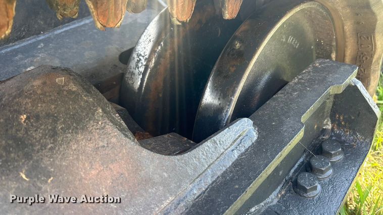 image for item ET3238 2016 Bobcat T630 tracked skid steer loader