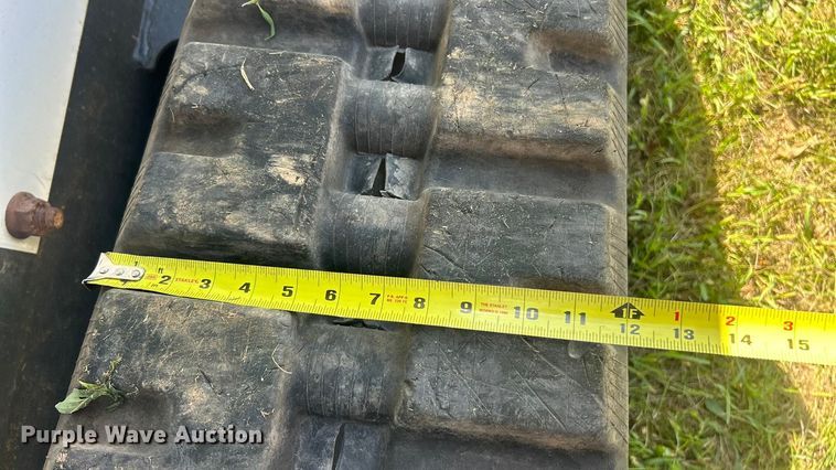 image for item ET3238 2016 Bobcat T630 tracked skid steer loader